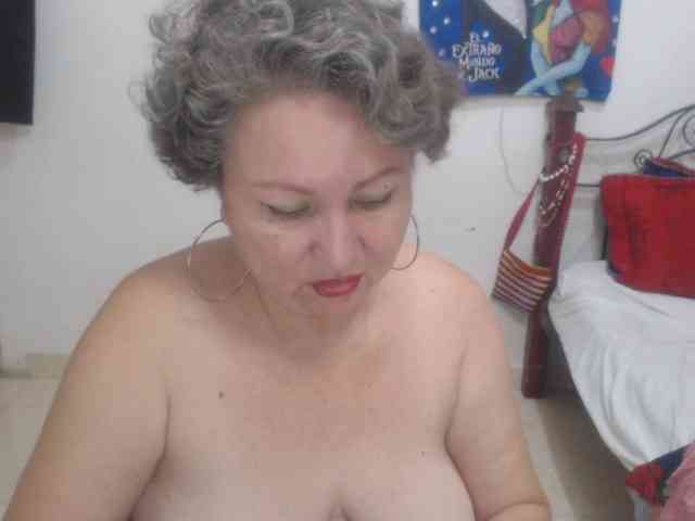 LADYQUEEN520 LADYQUEEN520