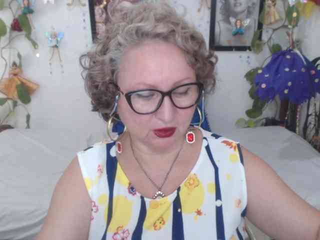 LADYQUEEN520