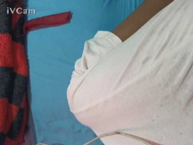 le modèle Missaudreys est en webcam porno dans un show sur le site bongacams, il possède les tags suivants: Ebony,Brunette,Trimmed
