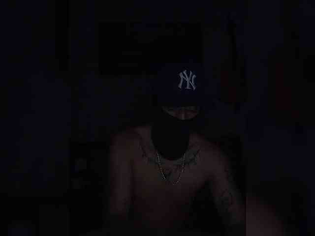 Alekromrom Live Webcam on BongaCams