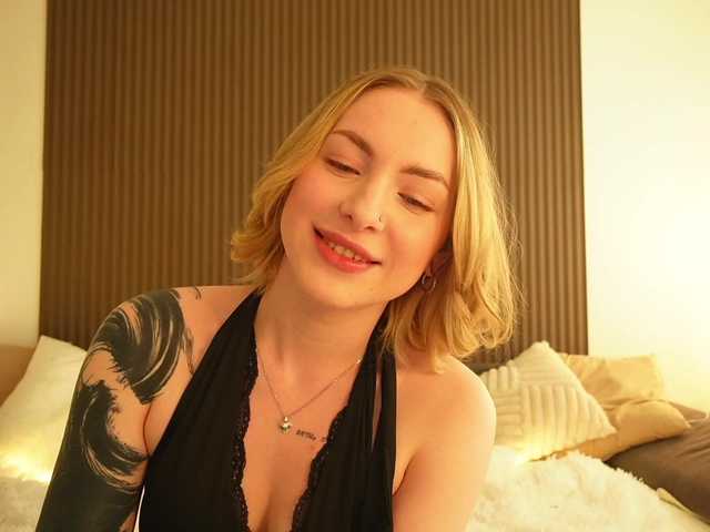 TouchMyAss live webcam show