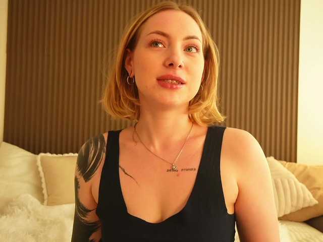 TouchMyAss live webcam show