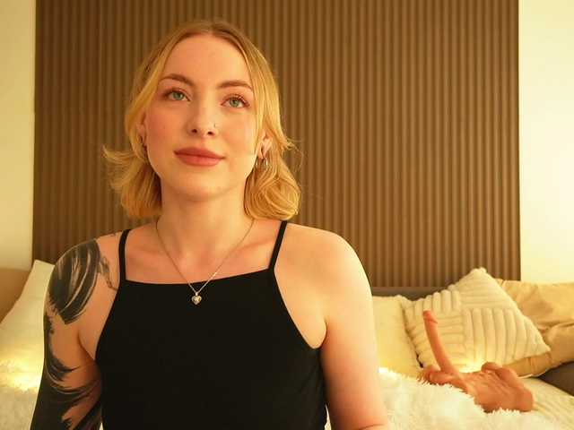 TouchMyAss live webcam show