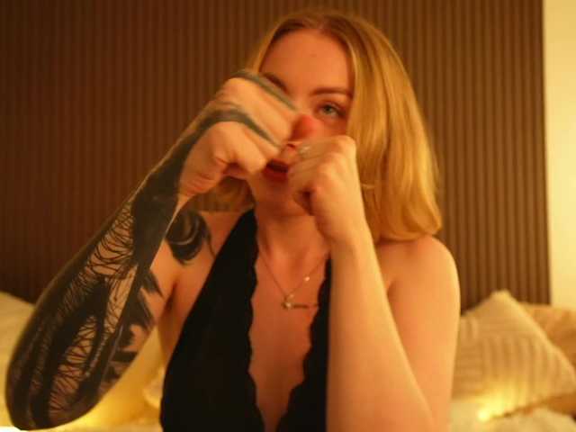 TouchMyAss live webcam show