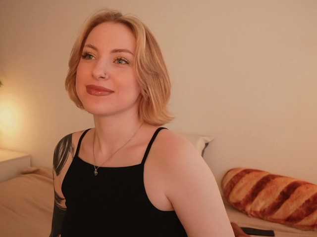 TouchMyAss's BongaCams show and profile