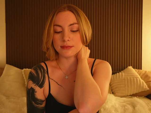 TouchMyAss live webcam show