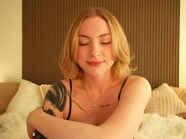 TouchMyAss live webcam show