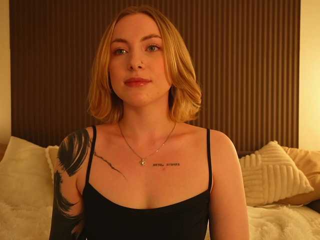 TouchMyAss live webcam show