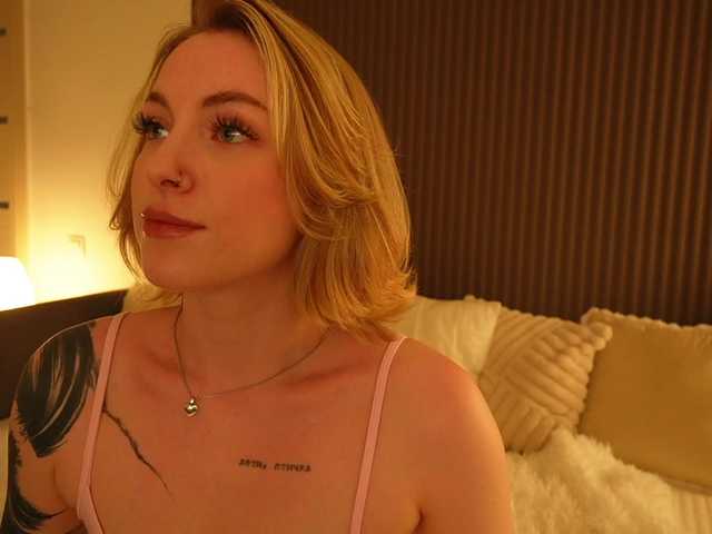 touchmyass cam belle