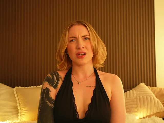TouchMyAss live webcam show