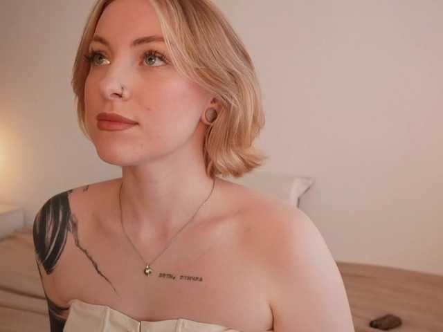 TouchMyAss's BongaCams show and profile