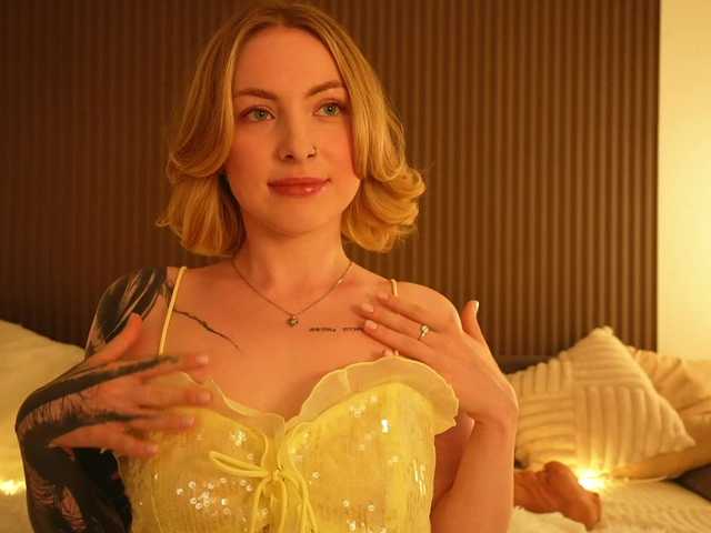 touchmyass cam belle