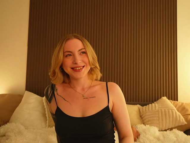 TouchMyAss live webcam show