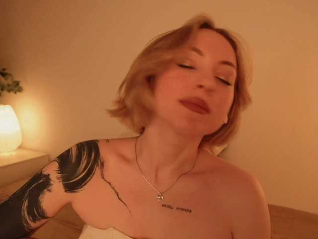 TouchMyAss's BongaCams show and profile