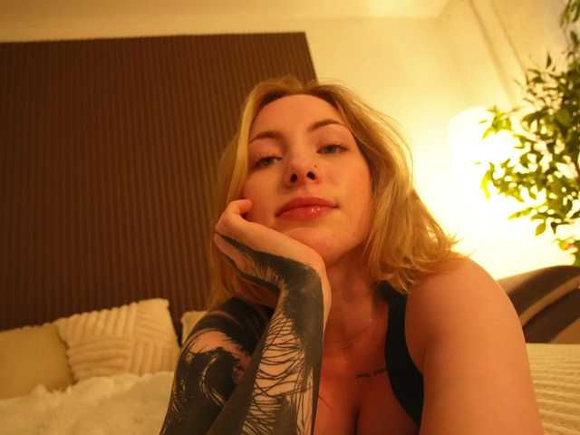 peach_in_stockings live webcam show