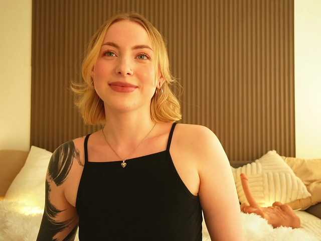 TouchMyAss live webcam show