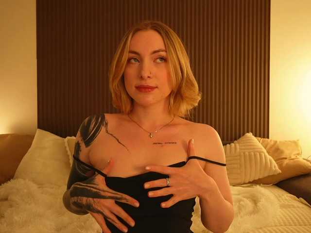 TouchMyAss live webcam show