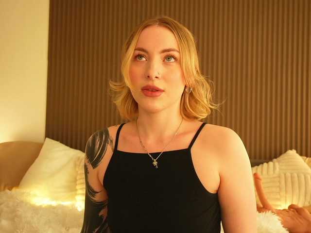 TouchMyAss live webcam show