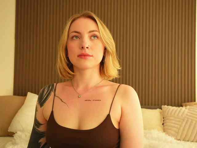 peach_in_stockings webcam