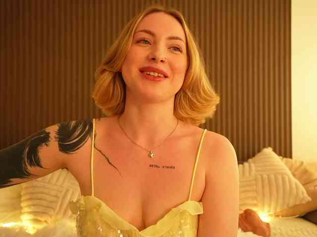 peach_in_stockings webcam