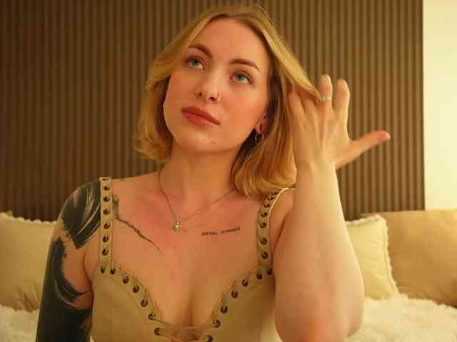 TouchMyAss Sex Cam Show