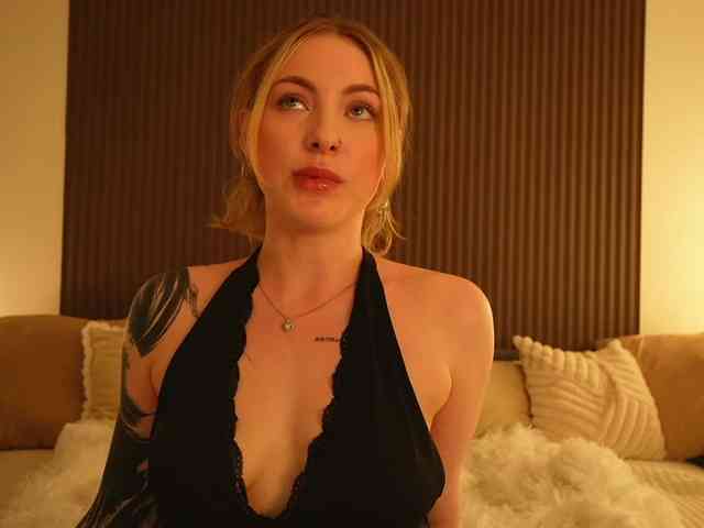 peach_in_stockings webcam