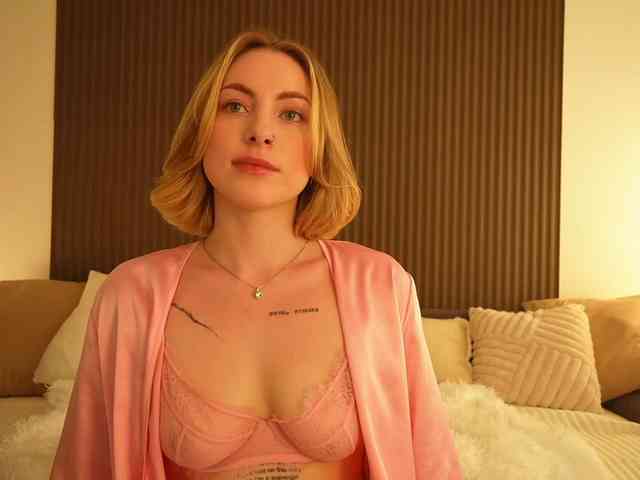 TouchMyAss Sex Cam Show