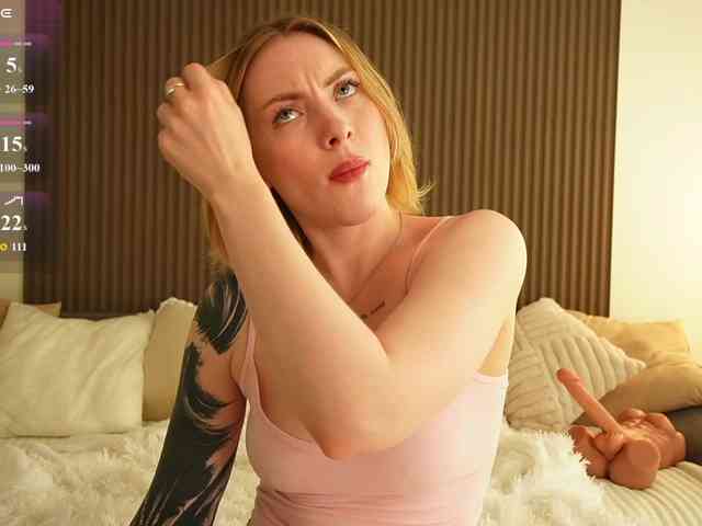 peach_in_stockings webcam
