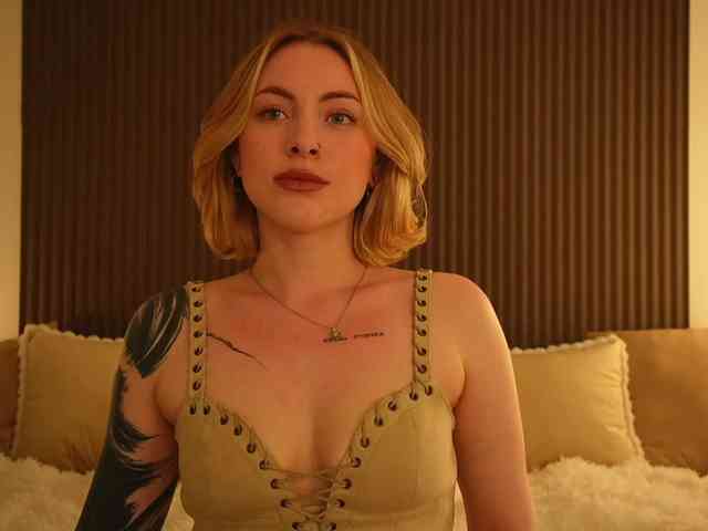 TouchMyAss Sex Cam Show