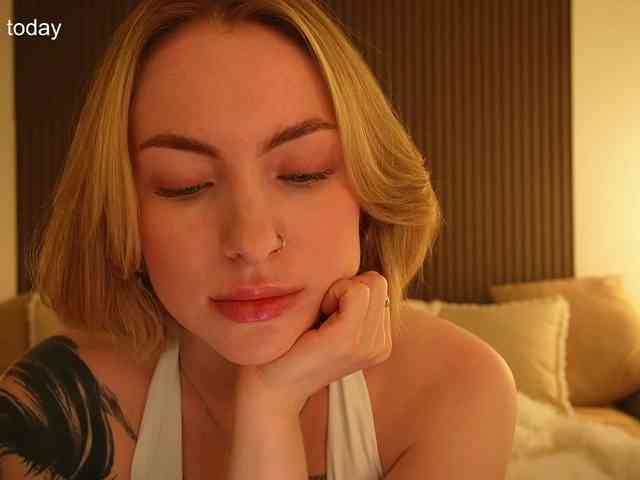 TouchMyAss Sex Cam Show