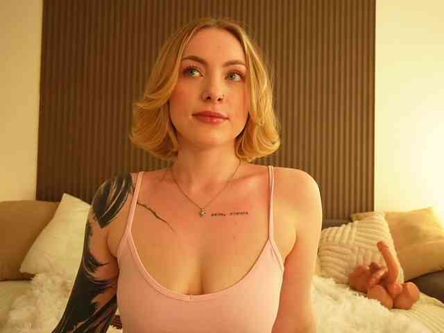 peach_in_stockings webcam