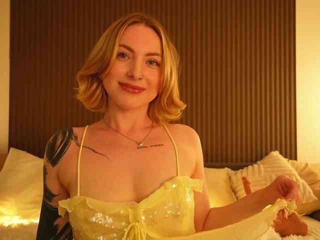 peach_in_stockings webcam