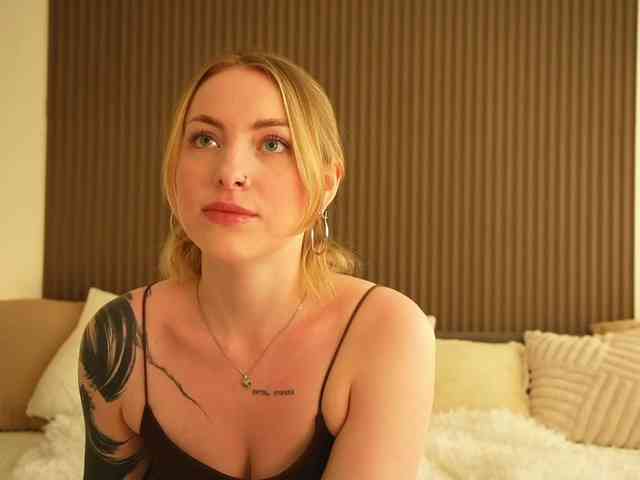 peach_in_stockings webcam