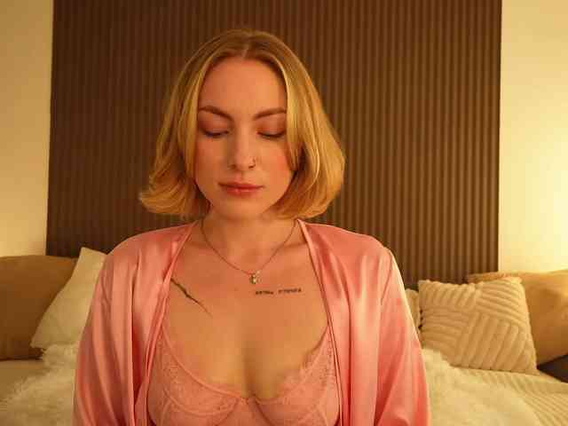peach_in_stockings webcam