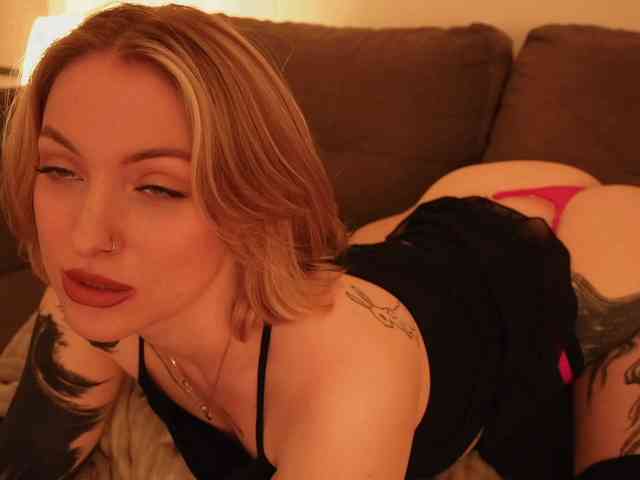 TouchMyAss Live Webcam on BongaCams