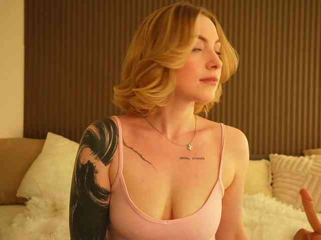 peach_in_stockings webcam