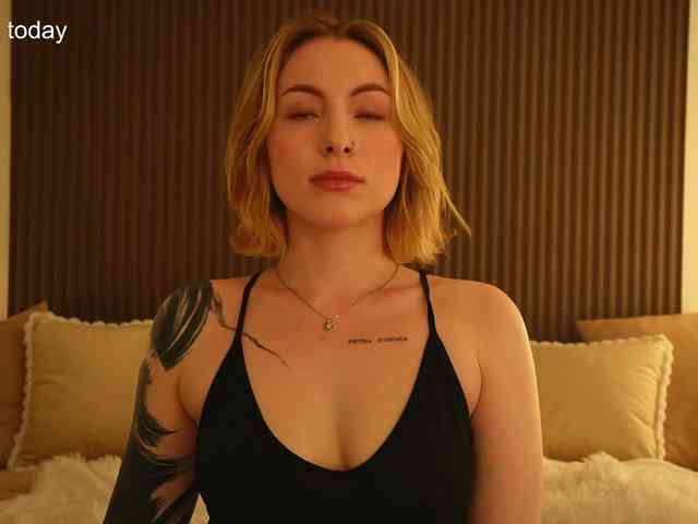 TouchMyAss Sex Cam Show