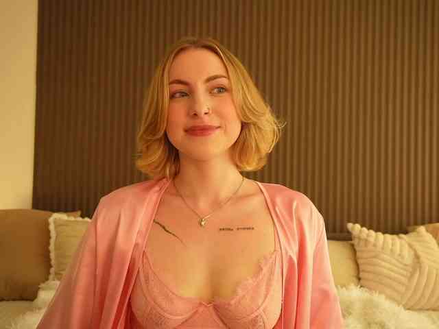 TouchMyAss Sex Cam Show