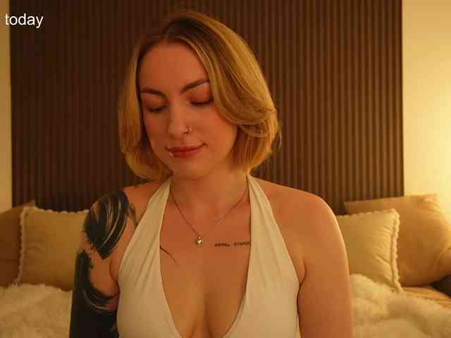 TouchMyAss Sex Cam Show