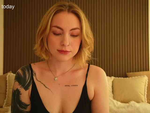 TouchMyAss Sex Cam Show