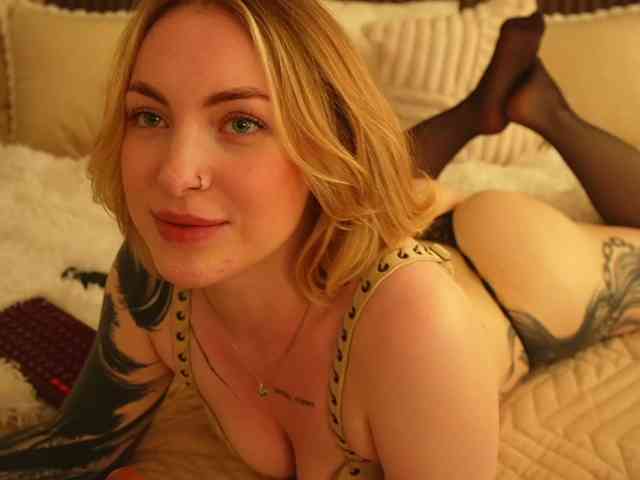 TouchMyAss Sex Cam Show