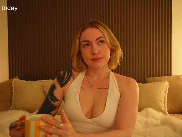 TouchMyAss Sex Cam Show