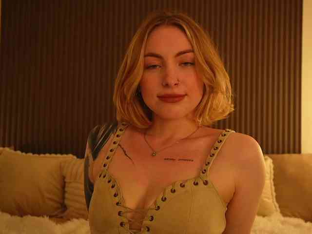 TouchMyAss Sex Cam Show