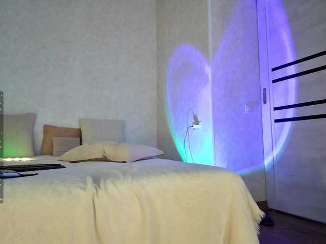 Rosea live cam on BongaCams