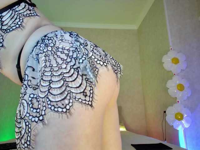 Rosea live cam on BongaCams