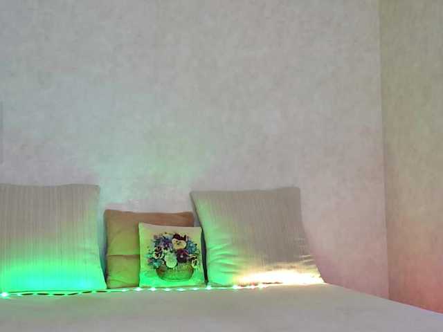 Rosea live cam on BongaCams
