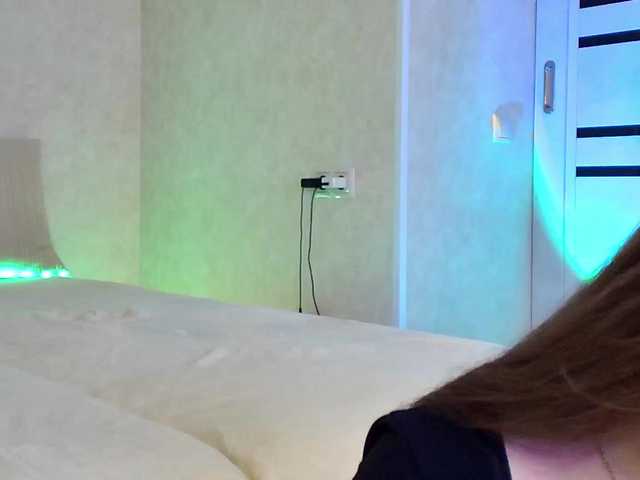 Rosea's BongaCams show and profile