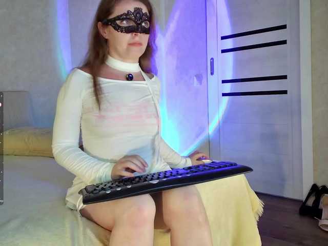 Rosea live cam on BongaCams