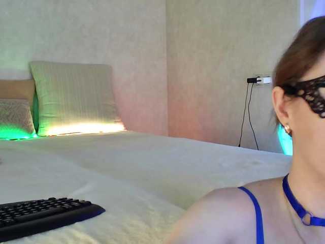 Rosea live cam on BongaCams