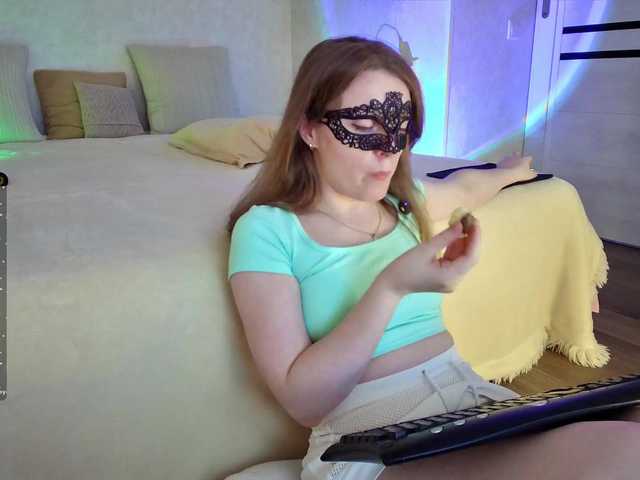 Rosea live webcam show